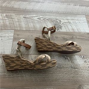 TORI BURCH ANKLE STRAP WEDGE GREEN & BEIGE ROPE SANDALS SIZE 9M